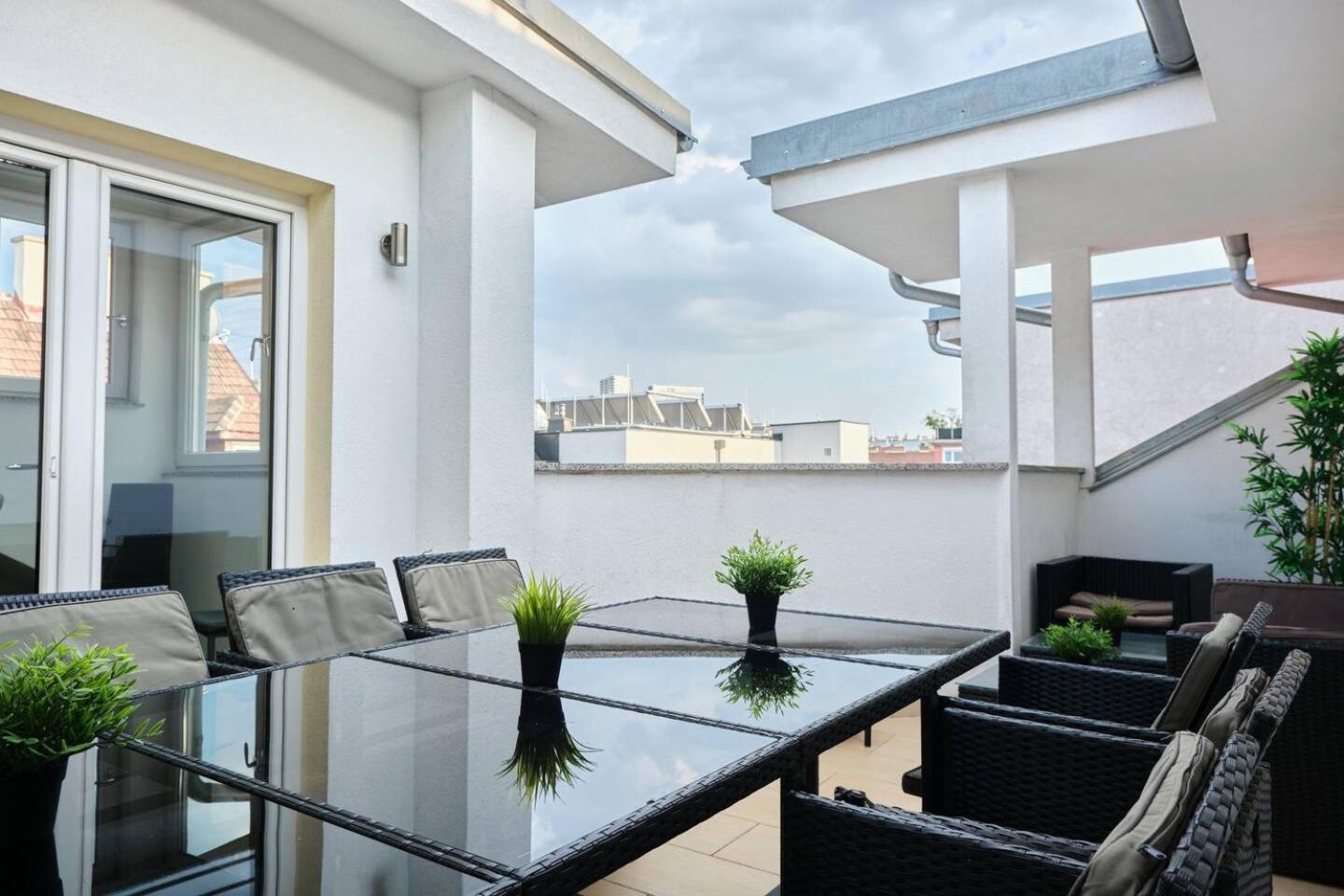 Apartments I 5 Minutes To Metro Viena Exterior foto